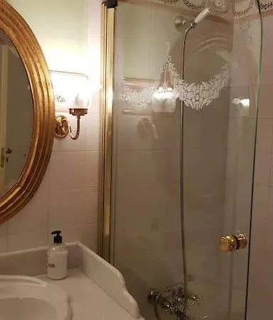 Apartment Duplex En Plena Plaza Mayor Con Decoracion Barroca