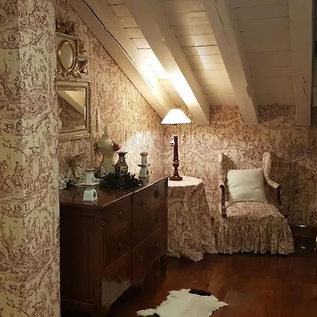 Apartment Duplex En Plena Plaza Mayor Con Decoracion Barroca *